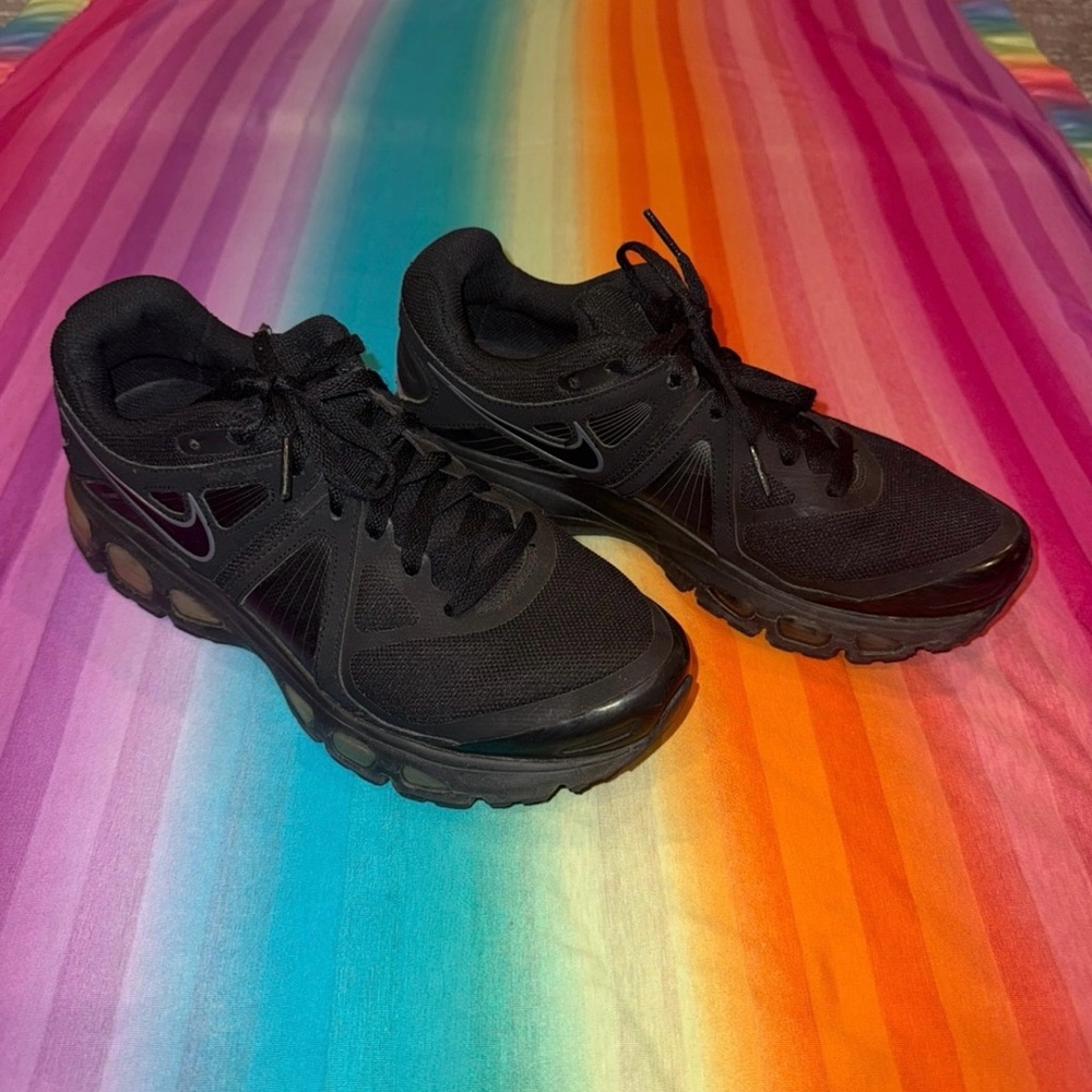 Nike Triple Black Running Sneakers